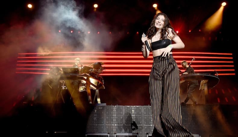INDIO, CA - Guest singer Lorde performs onstage during the Disclosure show ©Kevin Winter/Getty Images