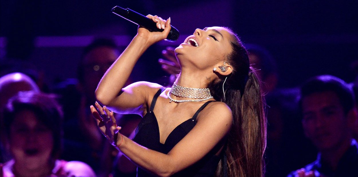 Ariana Grande subs for Whitney Houston hologram on The Voice finale