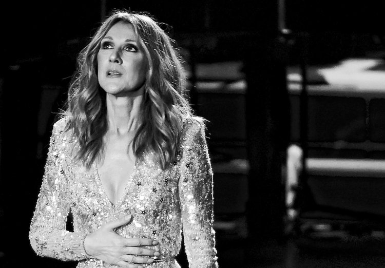 LAS VEGAS, NV - AUGUST 27: Singer Celine Dion performs at The Colosseum at Caesars Palace as she resumes her residency on August 27, 2015 in Las Vegas, Nevada. The show had been on hiatus since August 2014 when Dion stopped performing to care for her ailing husband Rene Angelil. (Photo by Ethan Miller/Getty Images)