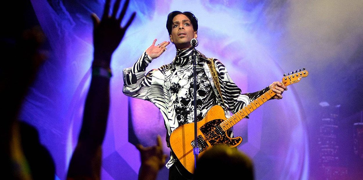 Prince meant to headline Glastonbury 2016 before tragic death