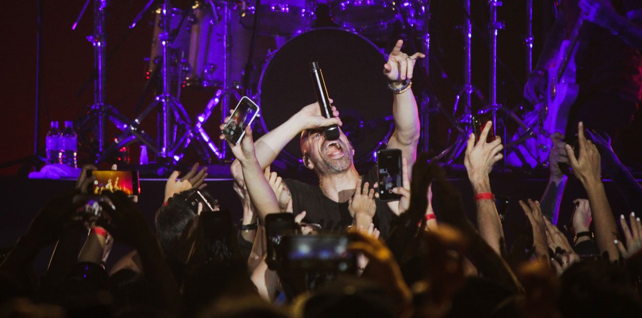 Live Review: Daughtry gleams on Singapore with sensational and powerful performance