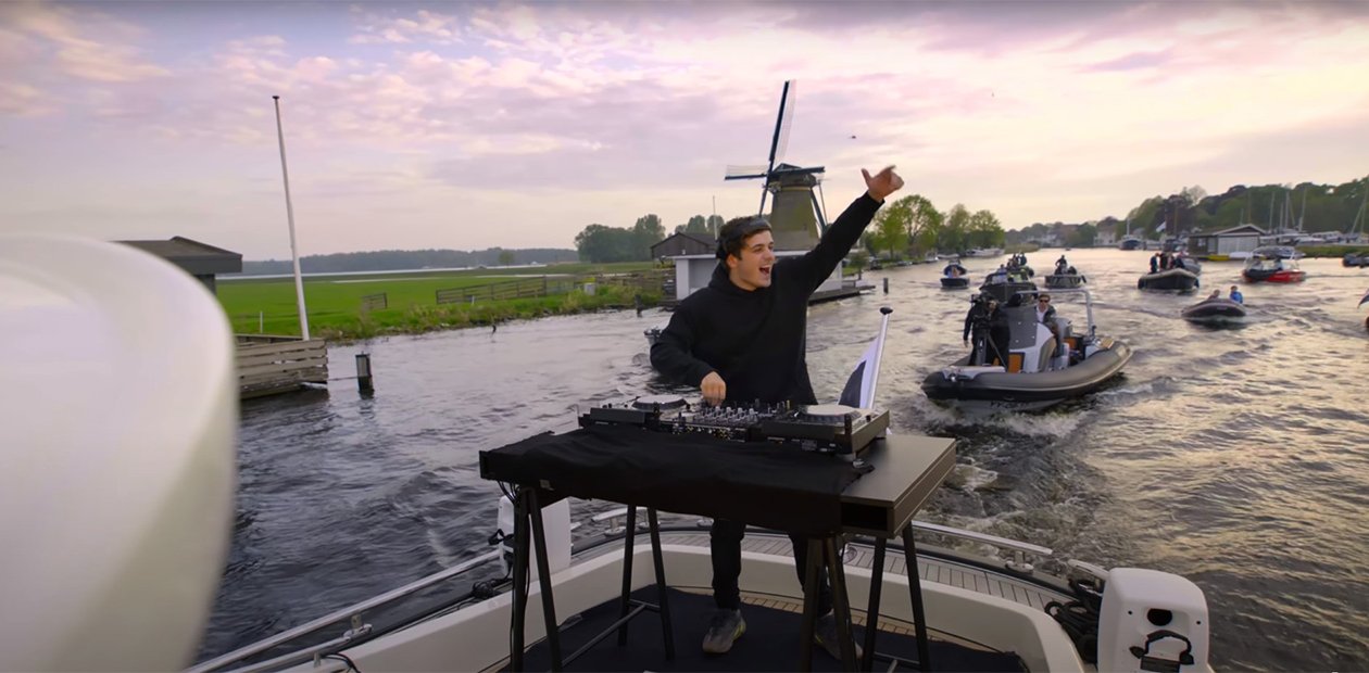 Martin Garrix streams special DJ set on a speedboat in the Dutch canals
