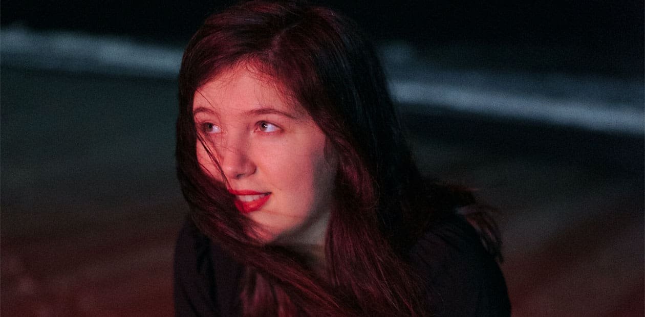 Lucy Dacus unveils heart-wrenching single ‘Thumbs’